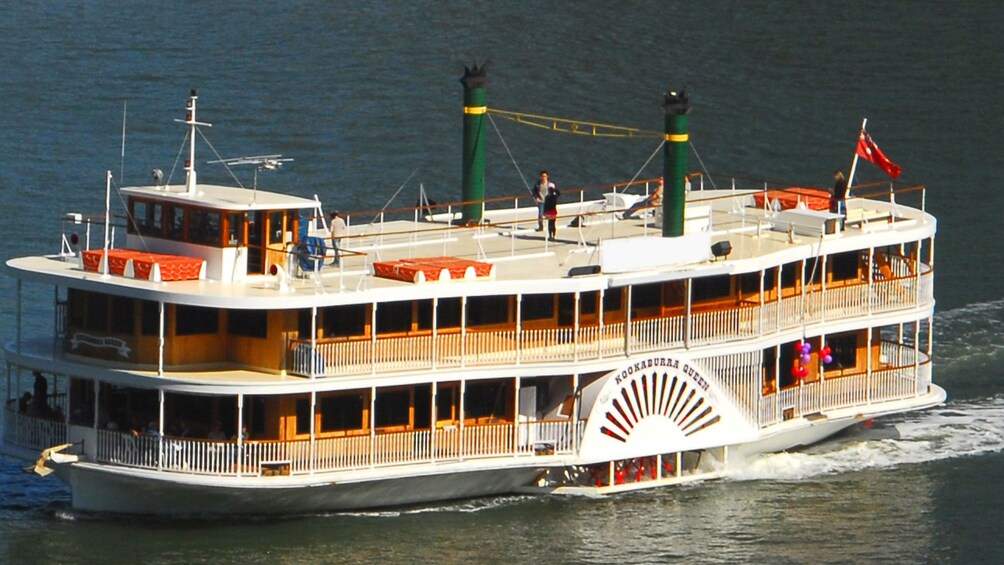 Scenic view of the Kookaburra Showboat Lunch Cruise in Brisbane 