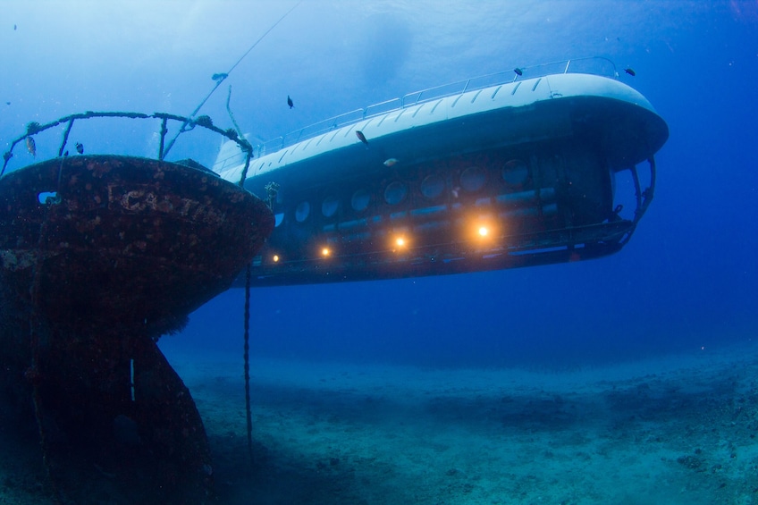 Underwater Submarine Adventure