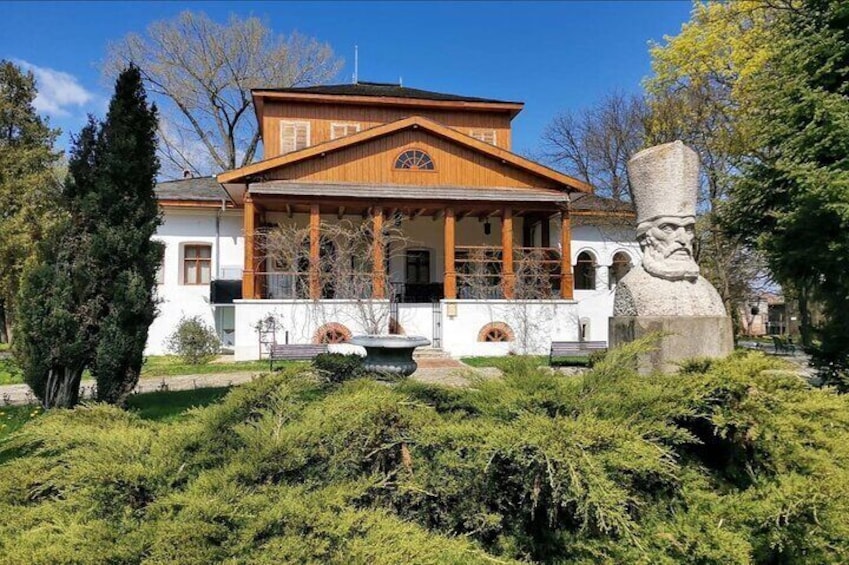 The Princely Court of Vlad the Impaler from Târgoviște - Private Tour 