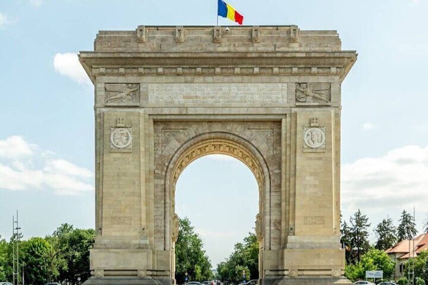 4h Bucharest Private Tour (2h by Car and 2h Walking in Old Town)