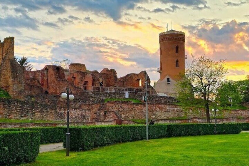 The Real Dracula's Castle in Targoviste and Dracula's Tomb