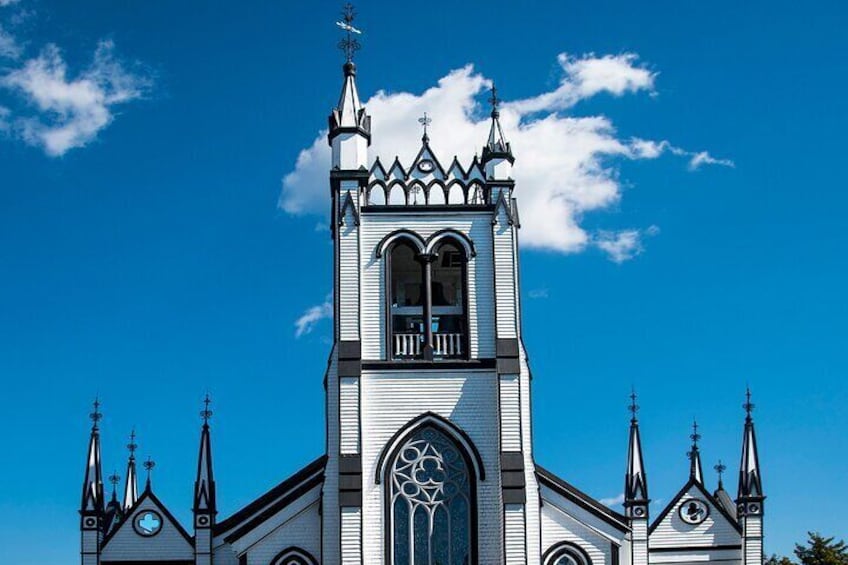 Halifax Churches and Graveyards GPS-Guided Audio Walking Tour