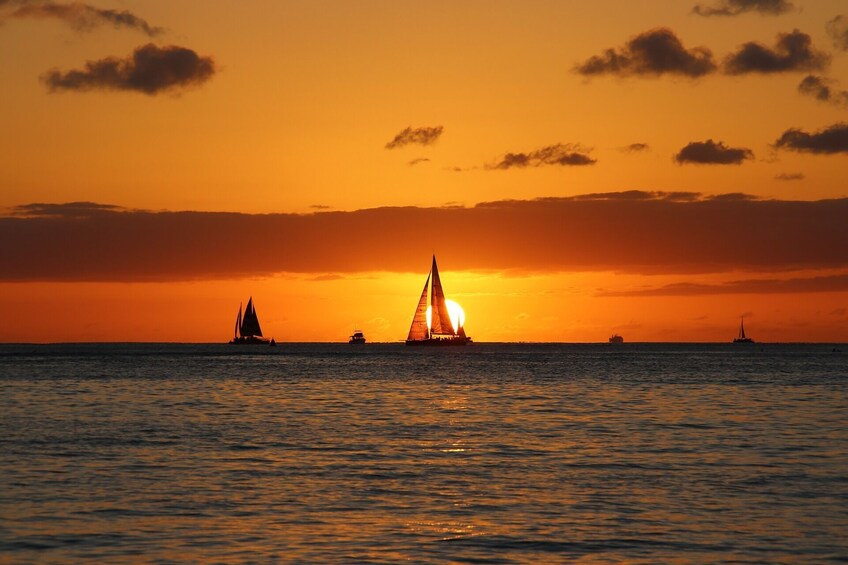 West Oahu Snorkel or Sunset Dinner Cruise 