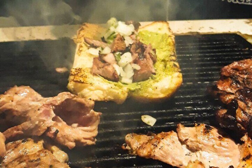 Street Food Evening Tour in Antigua