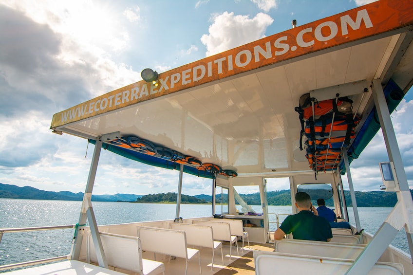 Arenal Lake Boat Trip ( patton boat ) 
