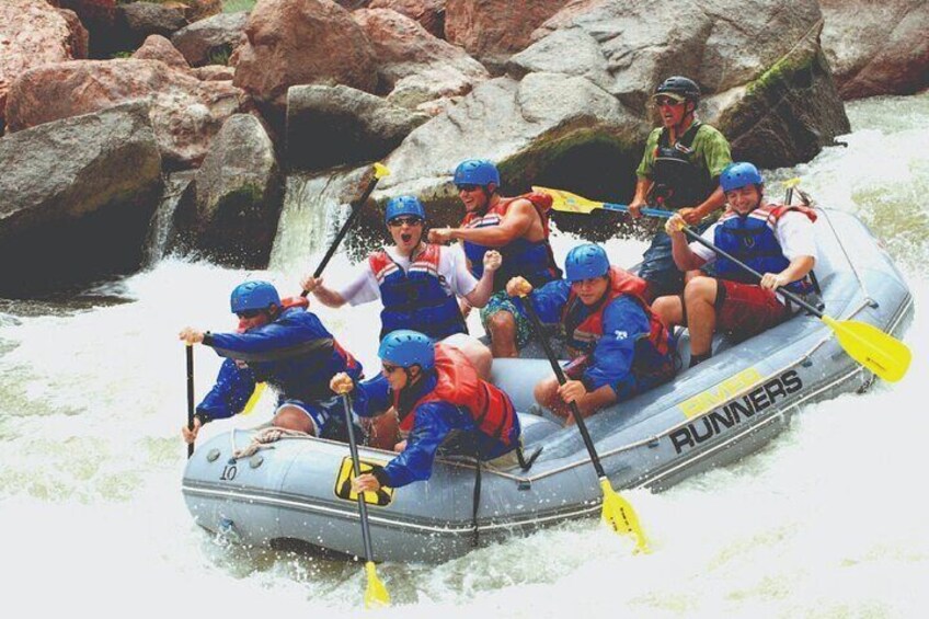 RAFTING – CANOTAJE ( PIÑIPAMPA – HUAMBUTIO) - Cusco