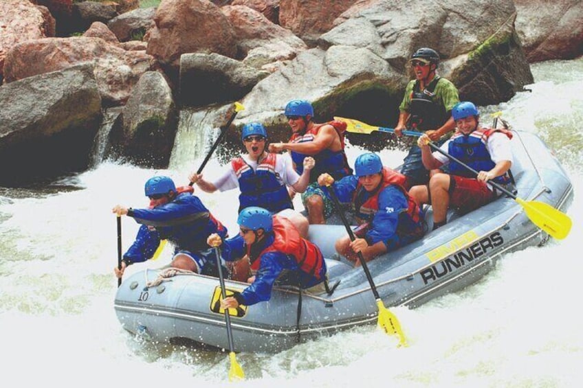 RAFTING – CANOTAJE ( PIÑIPAMPA – HUAMBUTIO) - Cusco