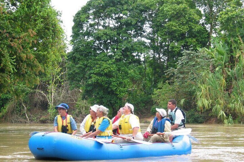 Safari Float by Inflatable Raft in Peñas Blancas River