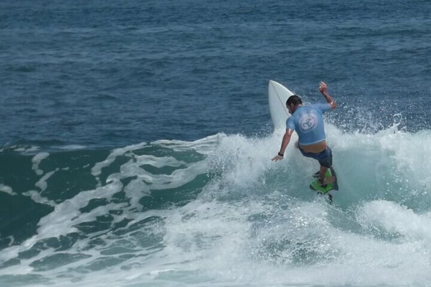 Surf lessons in LLanes