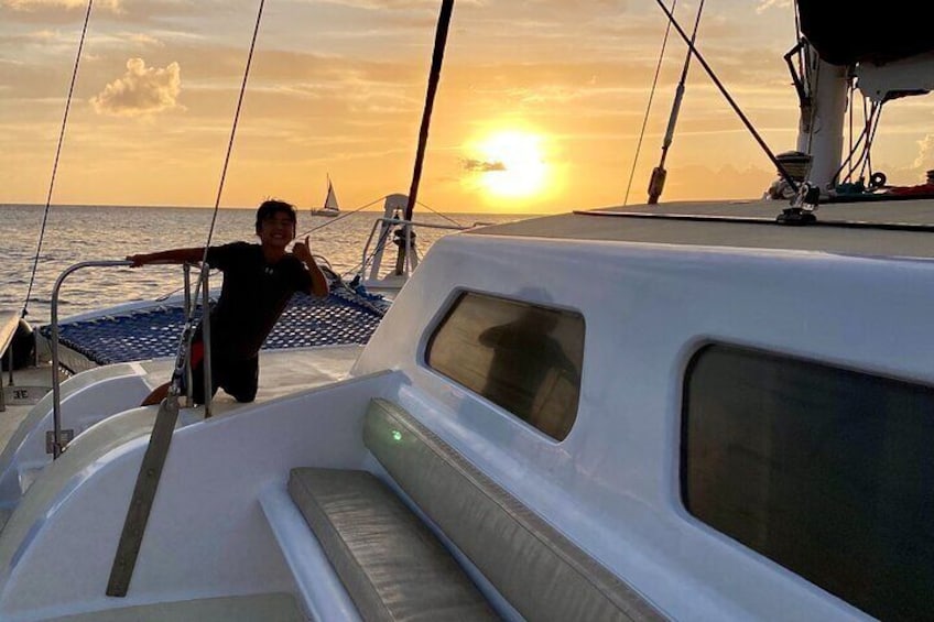 Moana’s Sunset Sailing along Oahu's Waikiki Coast