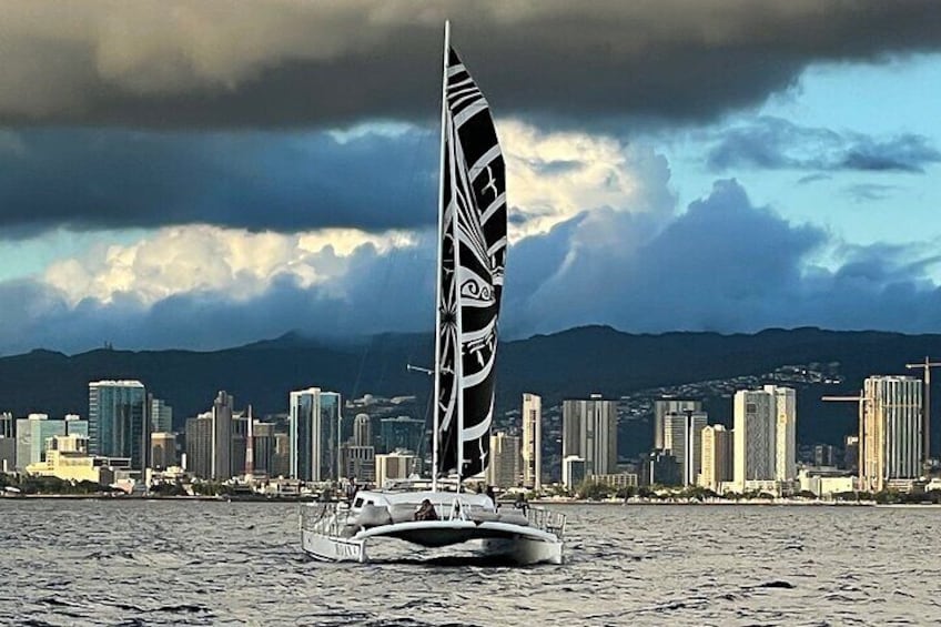 Moana’s Sunset Sailing along Oahu's Waikiki Coast