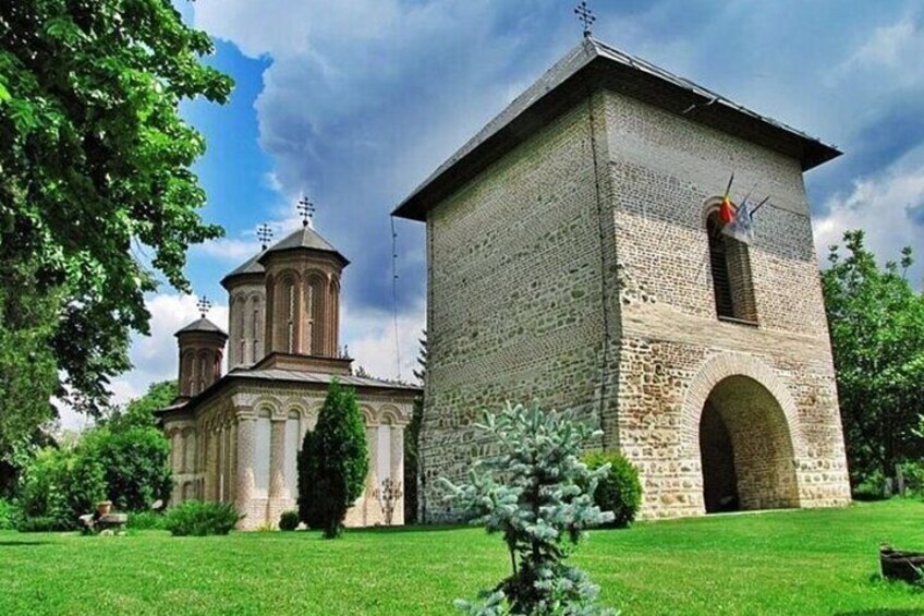 Dracula's Grave, Huge Salt Mine and Wine Cellar - Private tour - Only your group