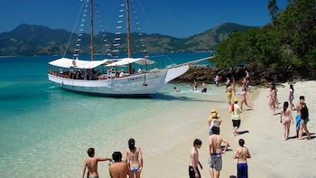Full-Day Angra dos Reis with Boat Tour