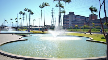 Admission to Madureira Park