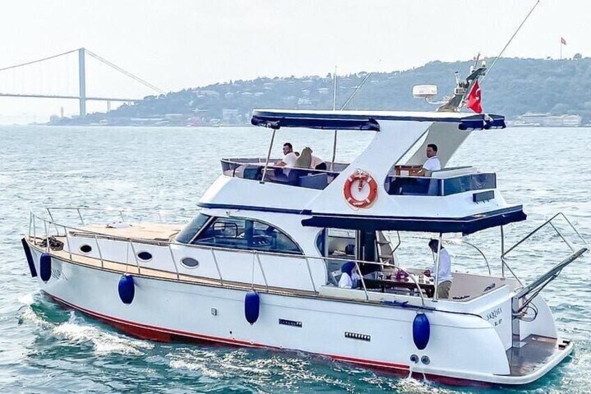 Bosphorus Dinner / Lunch Cruise - Private & Customizable