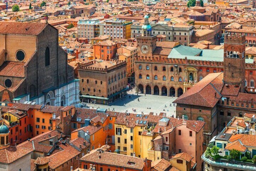Private City Exploration Game of The Hidden Gems of Bologna