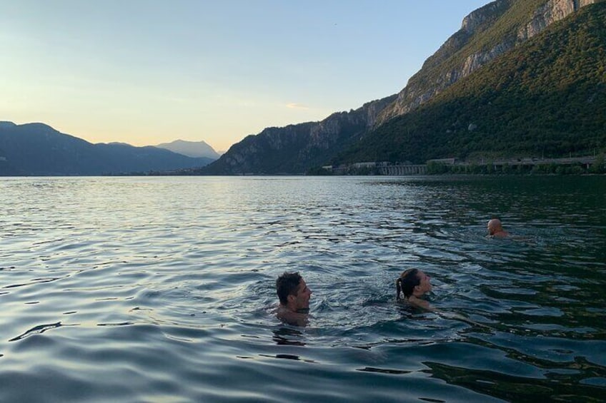 Sailing at Sunset on Lake Como: How to escape from daily routine