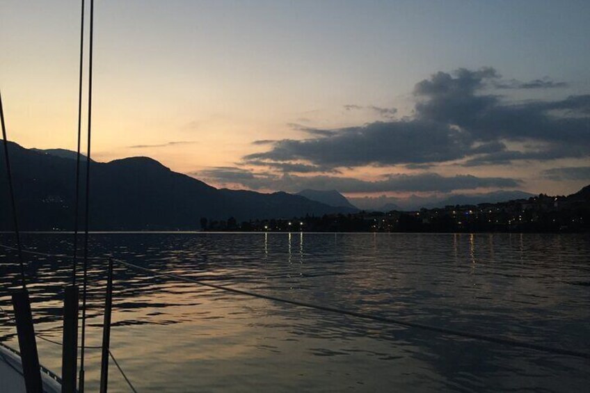 Sailing at Sunset on Lake Como: How to escape from daily routine