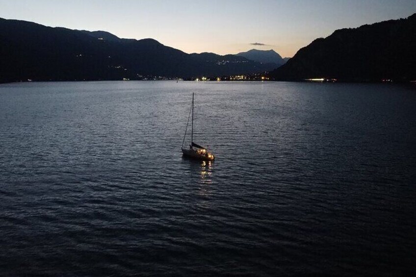 Love, Sail & Taste: Romantic sunset experience on Lake Como