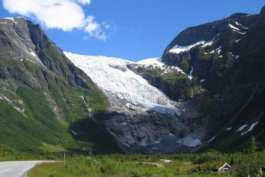 Bøyabreen Glacier
