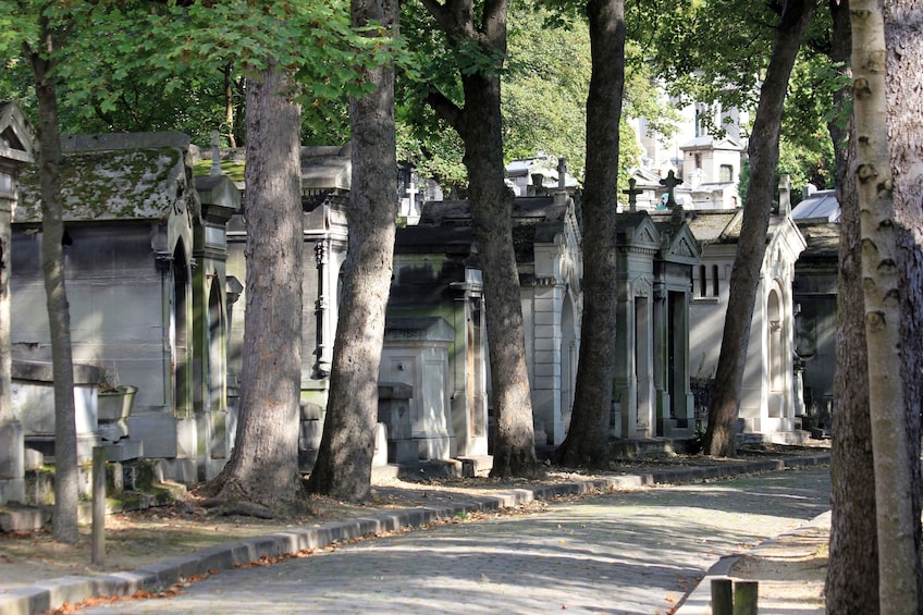 Sex and Death at Père Lachaise Cemetery: A Walking Tour