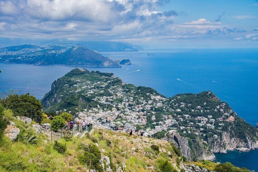  Capri: Admire the Island of Capri with a Chairlift Experience !