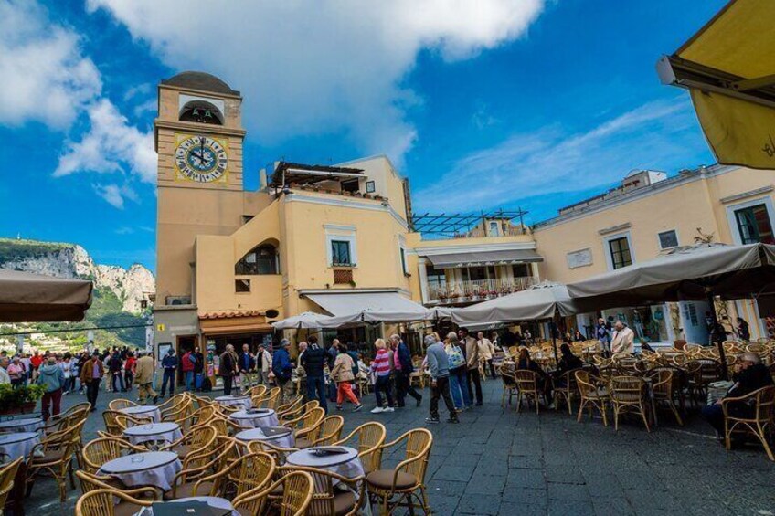 Capri: Admire the Island of Capri with a Chairlift Experience !