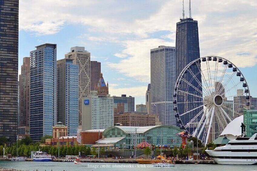 Welcome to Chicago: Private Half-Day Tour with 360 Observation Deck