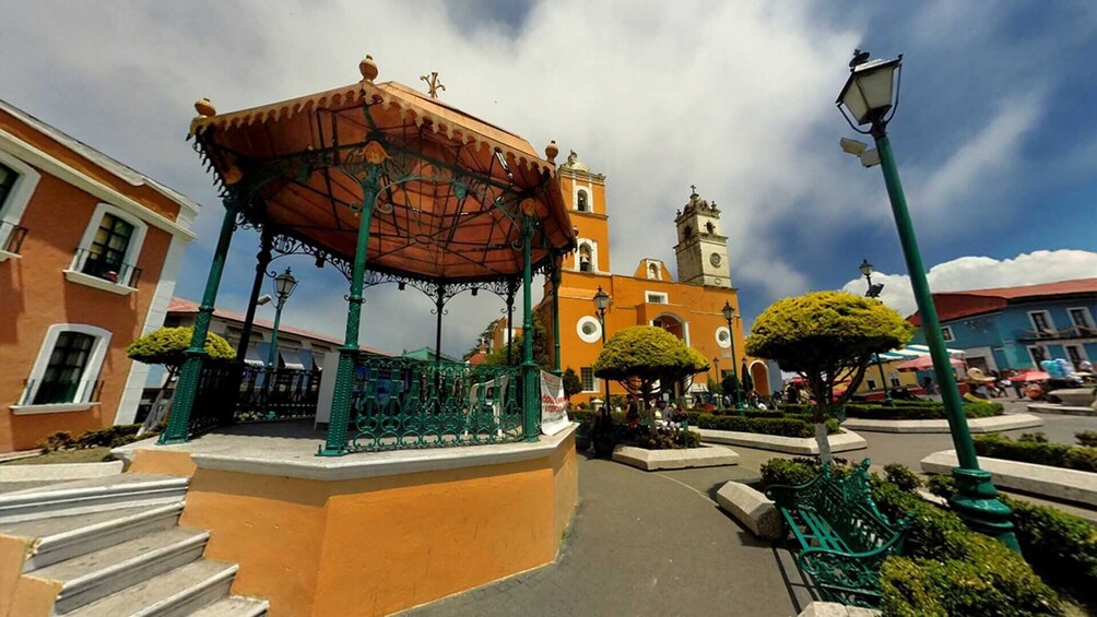 Magical Towns Tour: Huasca de Campo & Real del Monte