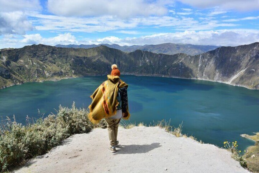 Full-Day Tour to Quilotoa Lagoon From Quito with Lunch