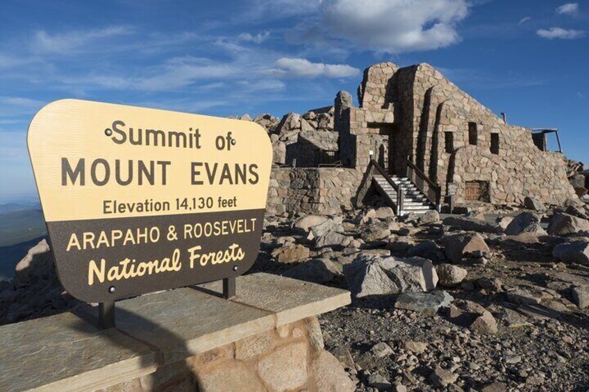 Rocky Mountains Sightseeing Adventure