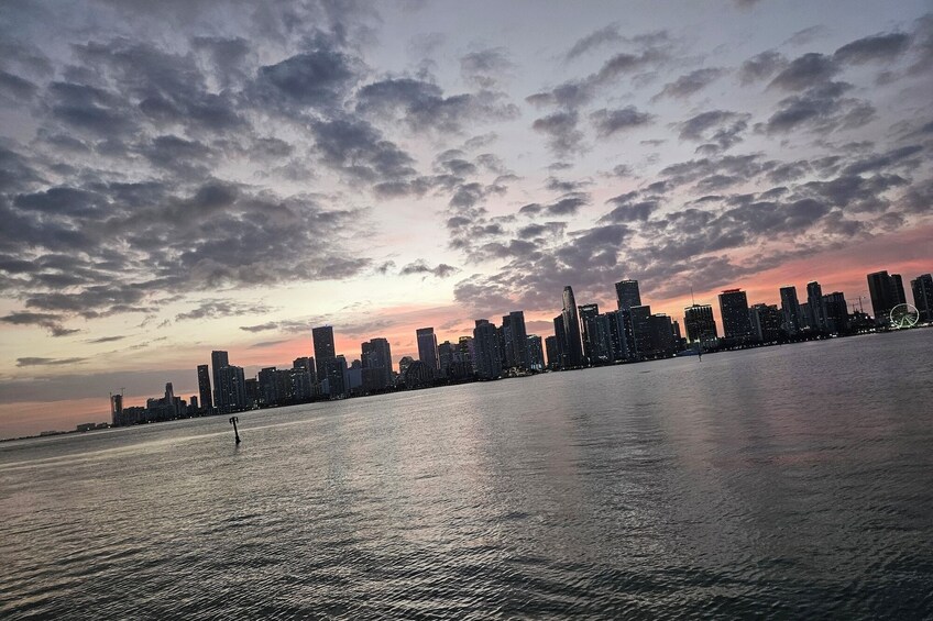 South Beach Sunset Cruise of Celebrity Homes & Miami Skyline