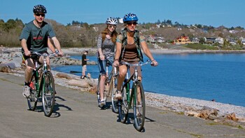 Victoria City Highlights Bike Tour
