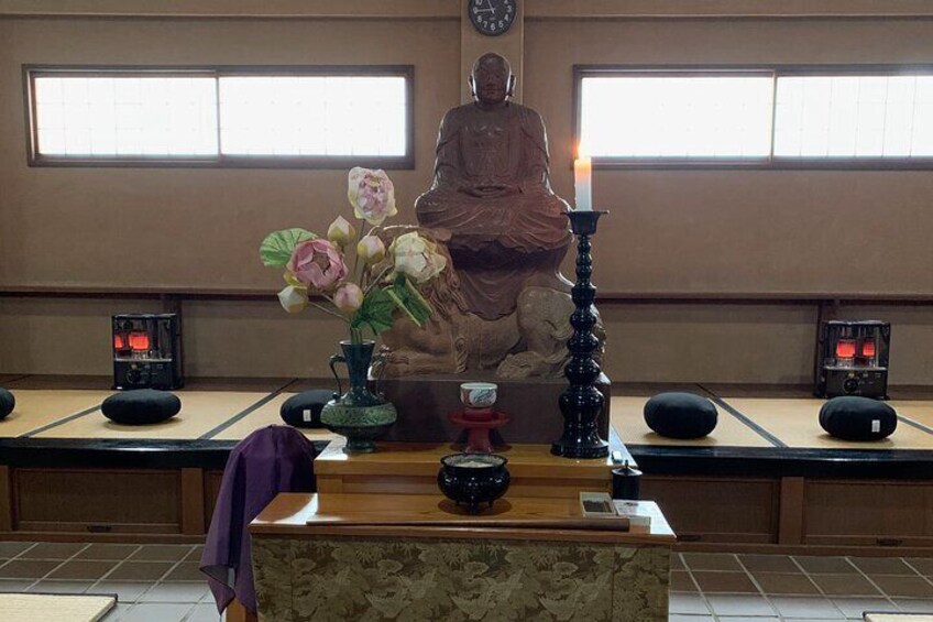 Zen Meditation and Higashiyama Temples Walking Tour
