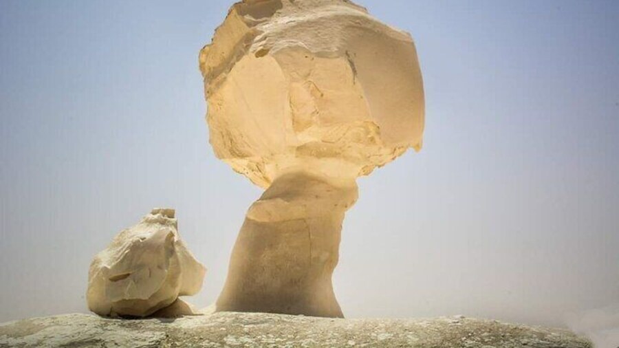 White & Black Desert tour 2 Days 1 night camping from Cairo.