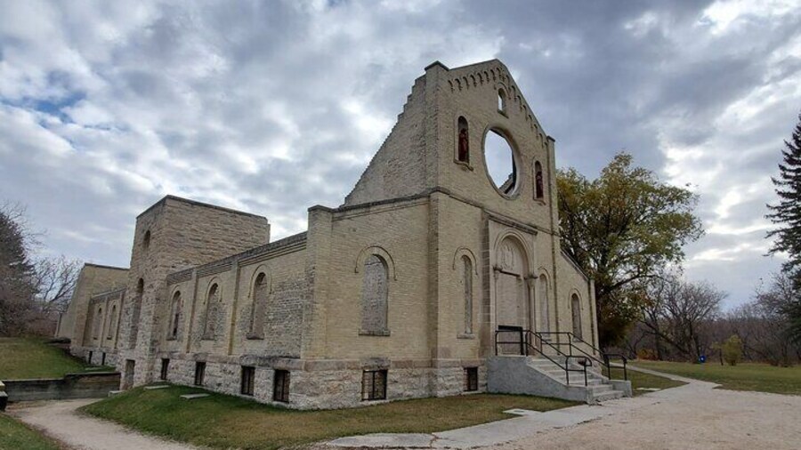 The Sights of South Winnipeg: a Smartphone Audio Tour