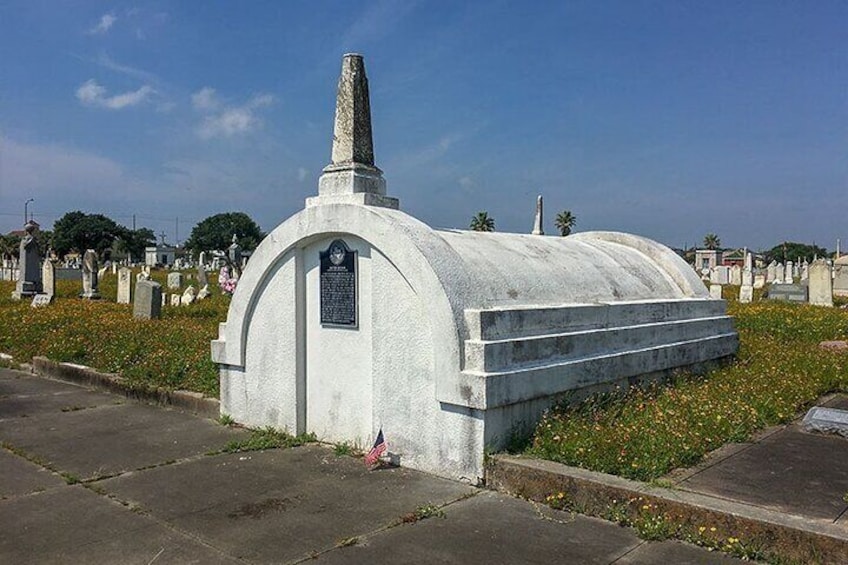 Galveston's Haunted Cemetery Walking Tour