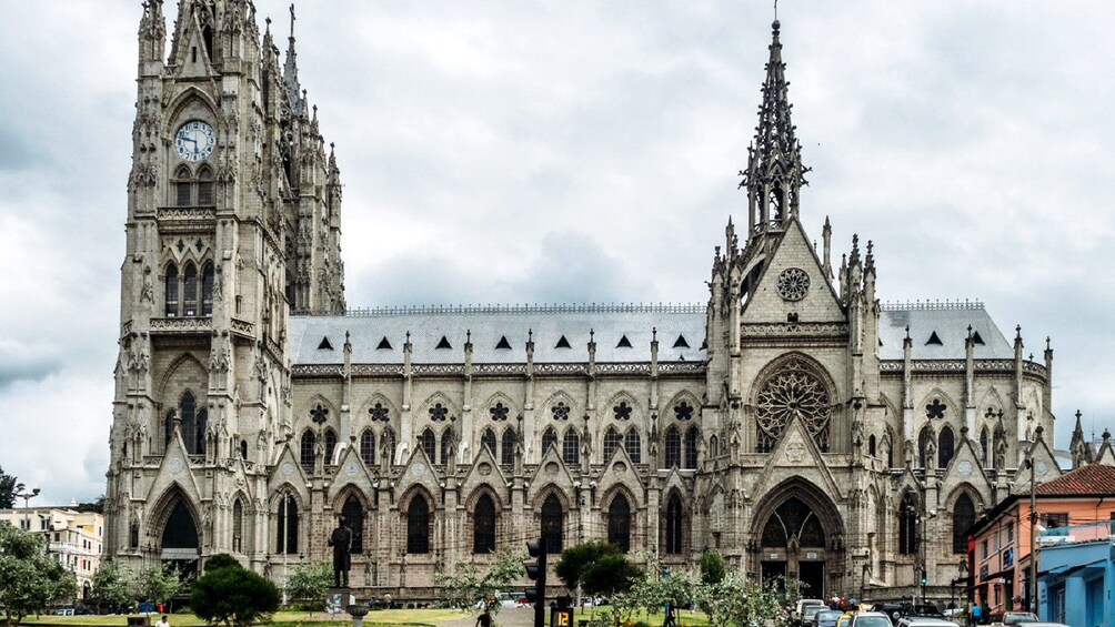 Basílica del Voto Nacional in Quito 