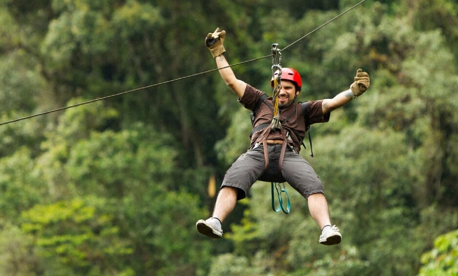 Private Mitad del Mundo & Cloud Forest 2-Day Tour