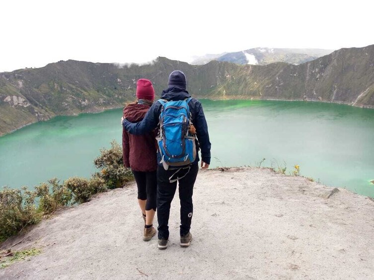 2-Day Private Tour to Quilotoa Lagoon and Baños Village from Quito