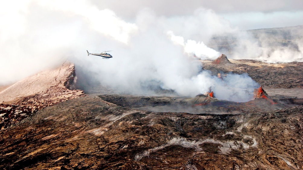 Active volcanoes and lava flows in Waimea 