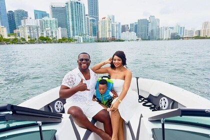 Private Boat Ride in Miami with Experienced Captain and Champagne