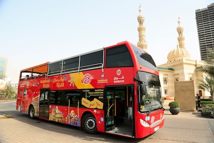Hop-on, hop-off-sightseeing-tour door Sharjah per bus