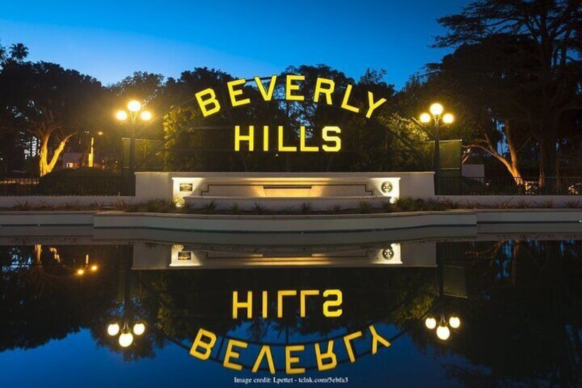 Beverly Hills & Rodeo Drive: Private 2-hour Walking Tour