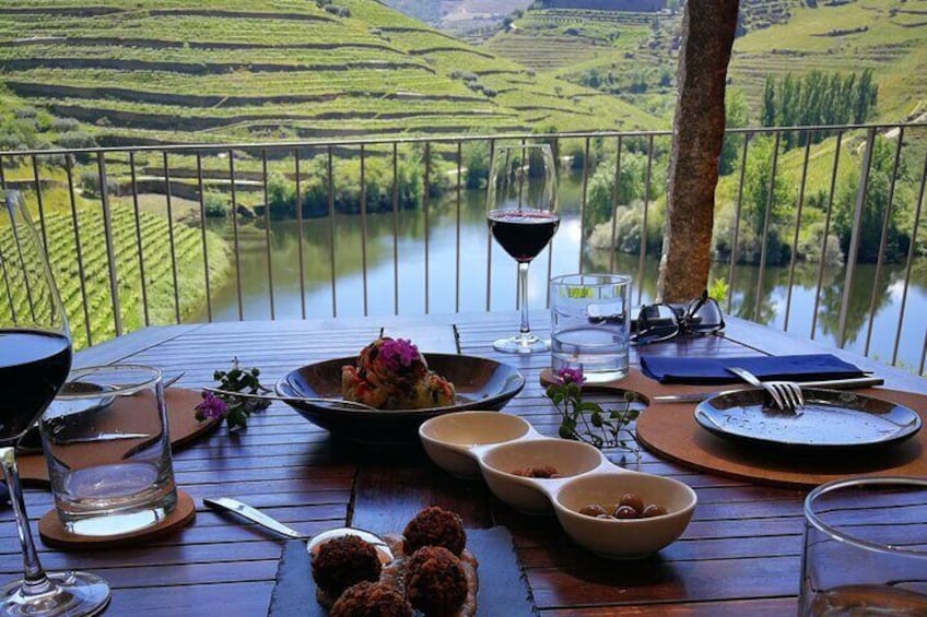 Douro valley winery lunch