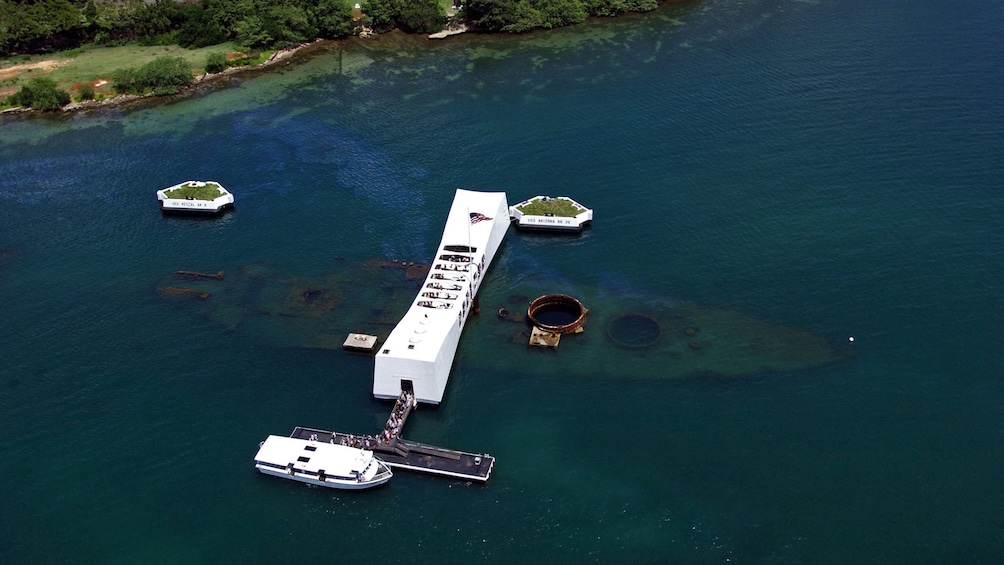 Pearl harbor memorial in Oahu