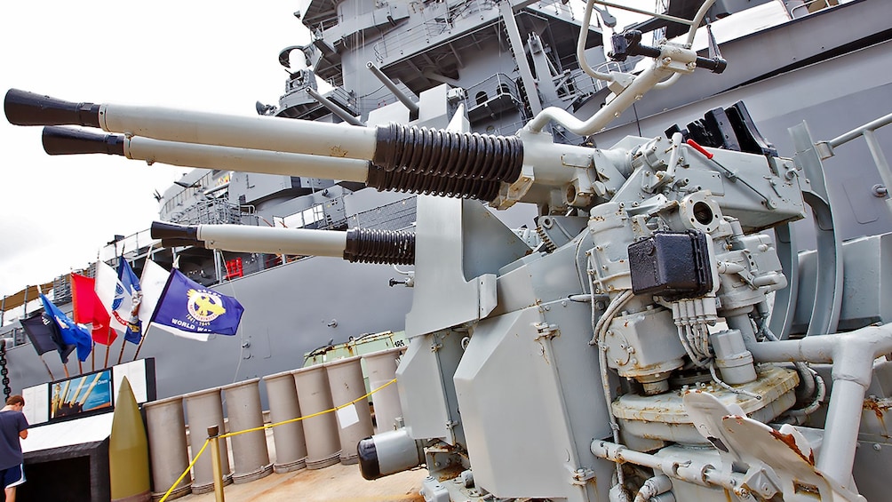 USS Missouri weapons close up in Oahu