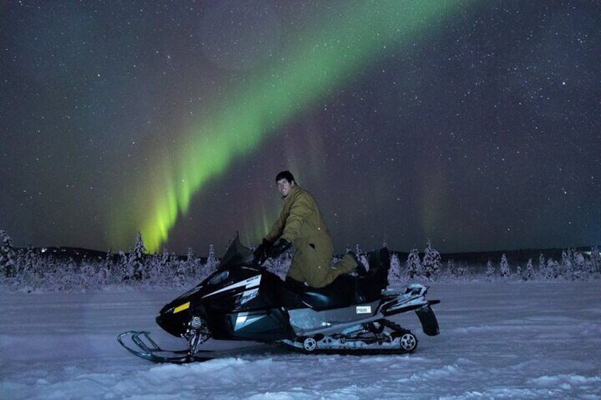 Private Aurora Sleighers Snowmobile Tour in Fairbanks