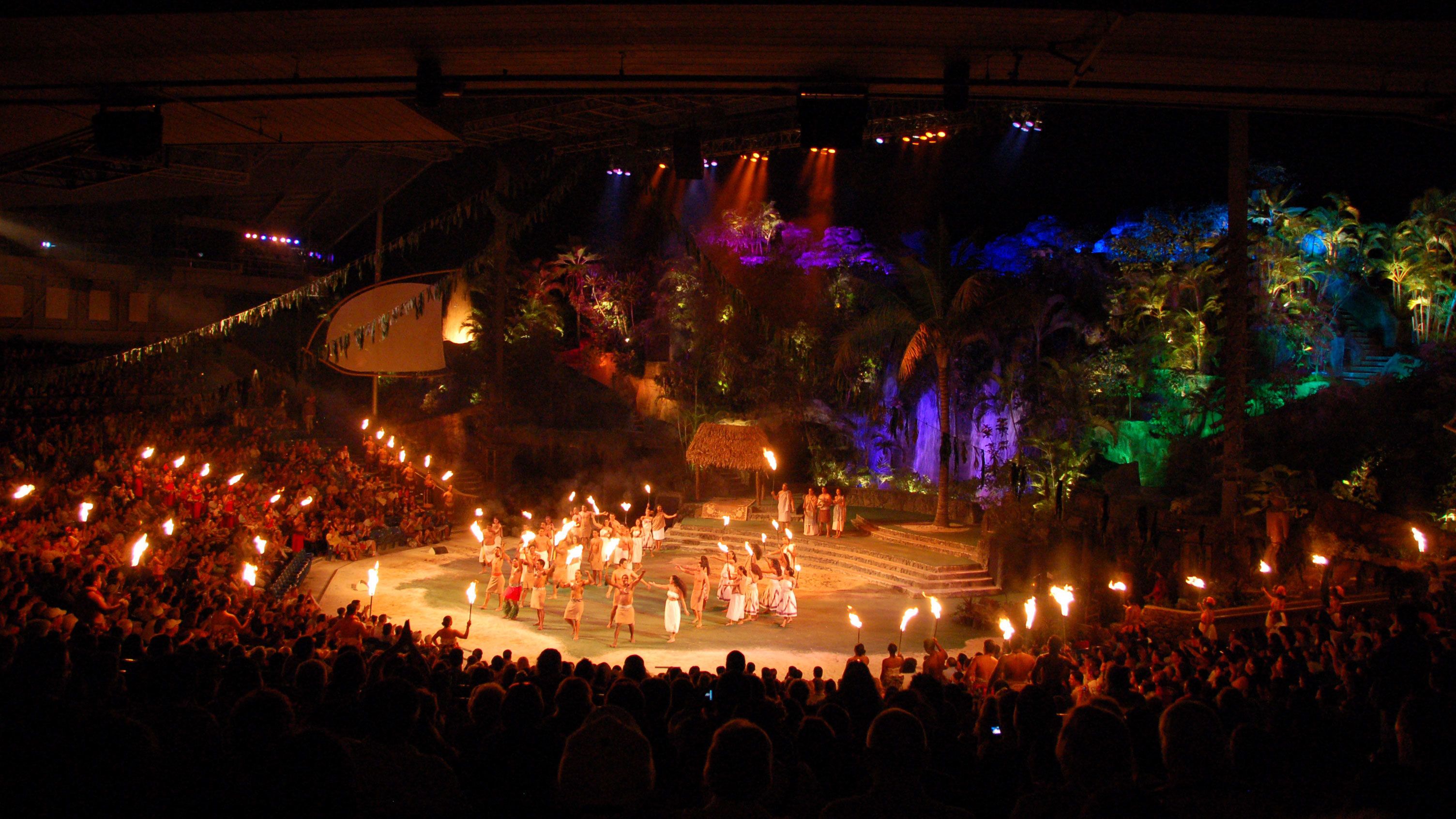 Polynesian Cultural Center Super Ambassador With Alii Luau   1f90626a 771d 467b 93b5 D09ff0455dc4 