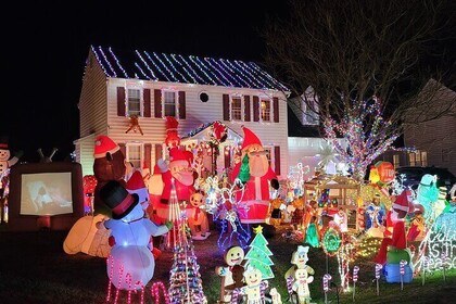 Half-Day Holiday and Tacky Lights Tour in Richmond